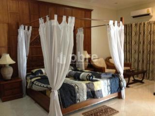 Jomtien Pool Villa For Sale