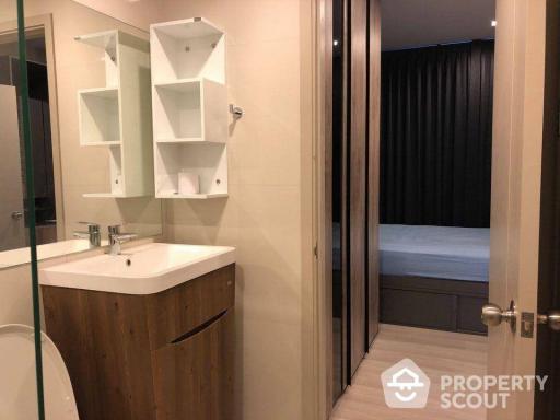 1-BR Condo near MRT Sam Yot (ID 495589)