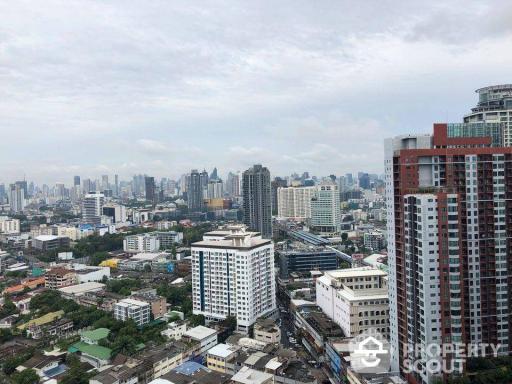 1-BR Condo near MRT Sam Yot (ID 495589)