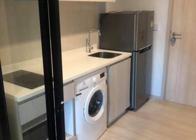 1-BR Condo near BTS Phloen Chit (ID 469517)