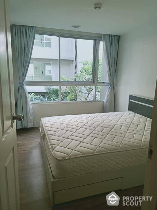 1-BR Condo at The Kris Ratchada 17 near MRT Sutthisan (ID 466475)