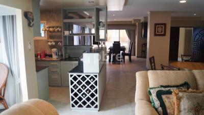 Bay view Condominium For Sale in Pattaya