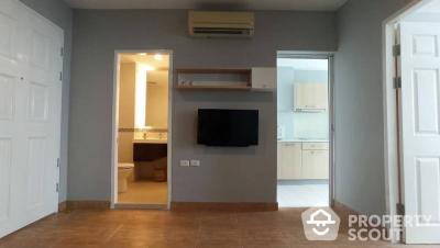 1-BR Condo at Life @ Phahol-Ari near BTS Saphan Khwai (ID 419772)