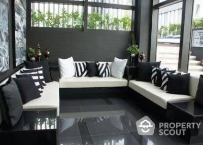 2-BR Condo at Rhythm Sukhumvit 44/1 near BTS Phra Khanong