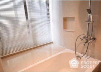 1-BR Condo at The Emporio Place near BTS Phrom Phong (ID 69535)