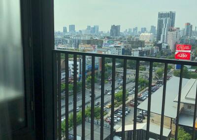 1-BR Condo at Centric Ratchada-Huaikwang near MRT Huai Khwang (ID 45693)