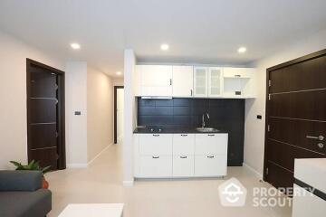 2-BR Apt. near BTS Nana (ID 20325)