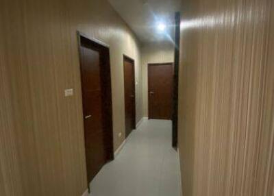 3-BR Condo at Sukhumvit City Resort Condominium near BTS Nana (ID 400599)