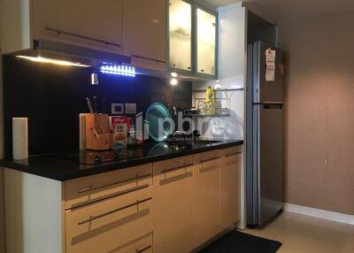 Pattaya Heights Condo for Sale in Phratamnak