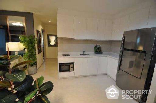 2-BR Condo at Rhythm Sukhumvit 42 near BTS Ekkamai