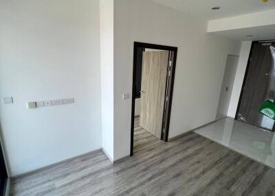 1-BR Condo at Ideo Mobi Sukhumvit 66 near BTS Udom Suk