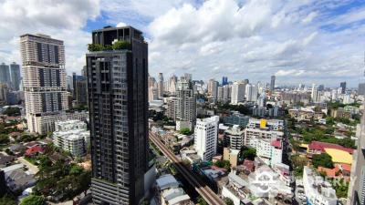 1-BR Condo at The Crest Sukhumvit 34 near BTS Thong Lor