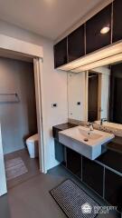 1-BR Condo at The Crest Sukhumvit 34 near BTS Thong Lor