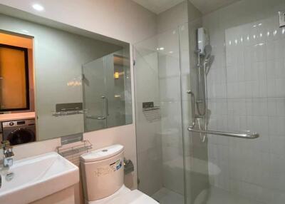 1-BR Condo at Life Asoke near ARL Makkasan