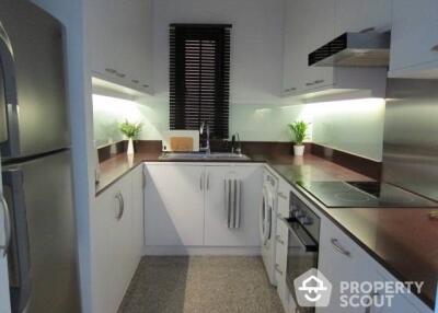 1-BR Condo at Ban Chao Phraya Condo near MRT Hua Lamphong