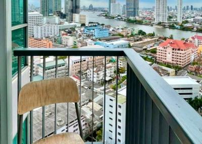 1-BR Condo at Rhythm Sathorn near BTS Saphan Taksin