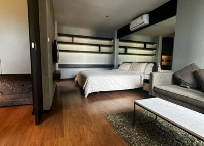 1-BR Condo at Condo One X Sukhumvit 26 near BTS Phrom Phong