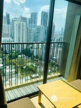 1-BR Condo at Noble Refine Prompong near BTS Phrom Phong (ID 418614)