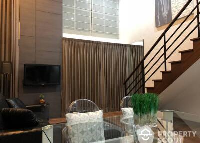 1-BR Condo at The Rajdamri near BTS Ratchadamri