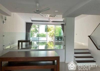 4-BR Townhouse at The Natural Place near MRT Phetchaburi