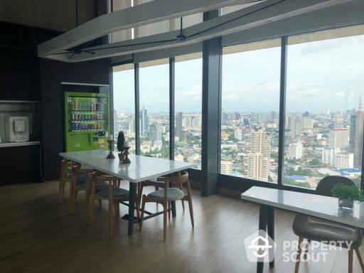 1-BR Condo at The Lumpini 24 near BTS Phrom Phong