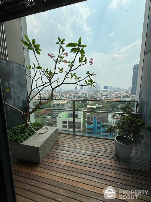 2-BR Condo at The Met Sathorn near BTS Chong Nonsi