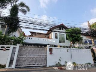 5-BR House near MRT Sutthisan