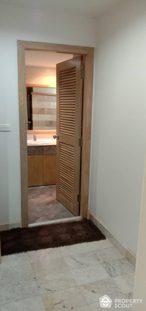 2-BR Condo at Sukhumvit Suite near BTS Nana