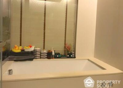 1-BR Condo at The Room Sukhumvit 21 near MRT Sukhumvit