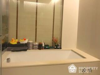 1-BR Condo at The Room Sukhumvit 21 near MRT Sukhumvit