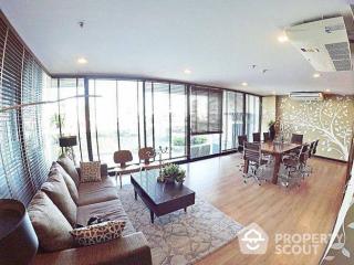 1-BR Condo at Condolette Midst Rama 9 near MRT Phra Ram 9