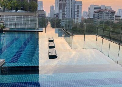 1-BR Condo at Q Asoke near MRT Phetchaburi