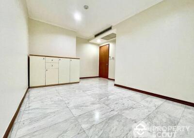 2-BR Condo at Baan Sukhumvit near BTS Thong Lor