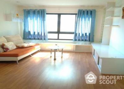 2-BR Condo at Lumpini Place Phahol-Saphankhwai near BTS Saphan Khwai