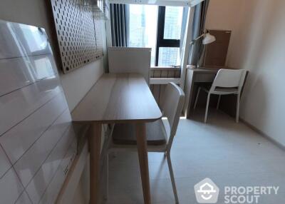 2-BR Condo at Life Asoke near ARL Makkasan