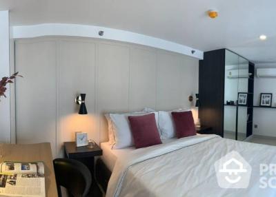 1-BR Condo at Knightsbridge Prime Sathorn near BTS Chong Nonsi