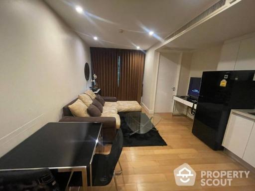 1-BR Condo at Collezio Sathorn-Pipat near BTS Chong Nonsi