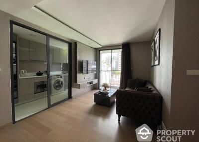 1-BR Condo at Dazzle Sukhumvit 7 near BTS Nana