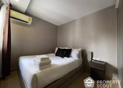 1-BR Condo at Dazzle Sukhumvit 7 near BTS Nana