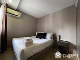 1-BR Condo at Dazzle Sukhumvit 7 near BTS Nana