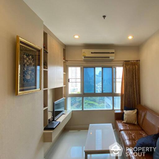 2-BR Condo at Q House Sathorn near BTS Krung Thon Buri