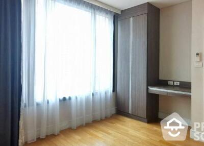 3-BR Condo at Aguston Sukhumvit 22 near MRT Queen Sirikit National Convention Centre