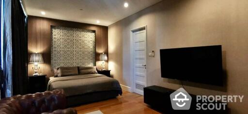 3-BR Condo at Aguston Sukhumvit 22 near MRT Queen Sirikit National Convention Centre