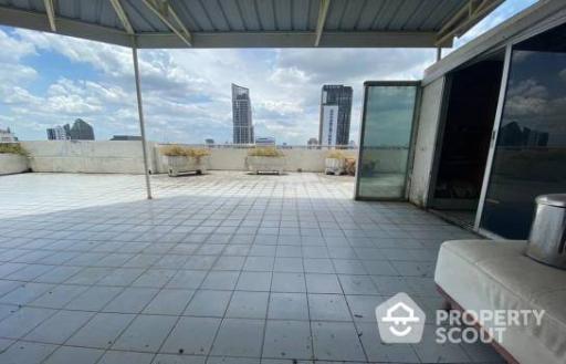 2-BR Condo at Sukhumvit Suite near BTS Nana