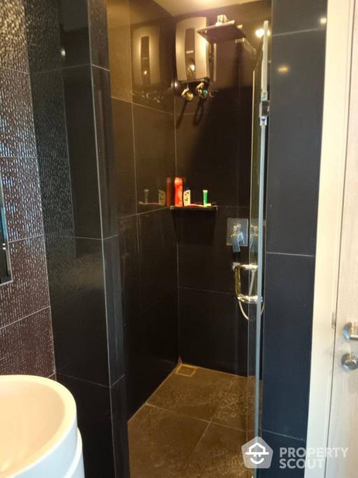 1-BR Condo at Rhythm Sukhumvit 36-38 near BTS Thong Lor