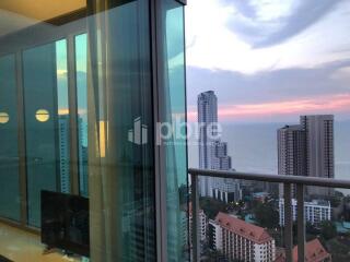 Riviera Wongamat Condo For Sale