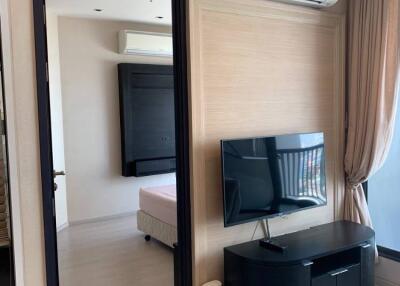 1-BR Condo at Rhythm Sukhumvit 44/1 near BTS Phra Khanong