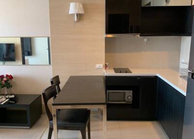 1-BR Condo at Rhythm Sukhumvit 44/1 near BTS Phra Khanong