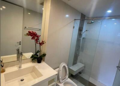 1-BR Condo at Collezio Sathorn-Pipat near BTS Chong Nonsi