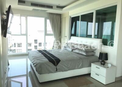 Cozy Beach View Condo for Sale in Pratumnak